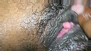 dad-jovens-daughter-while-mom-masturbates