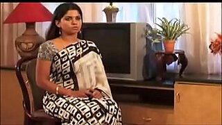 indian desi aunty small boy sex vidieo downloding