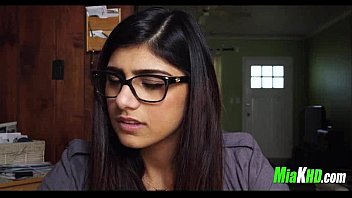 mia khalifa fan popped