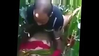 desi village woman sex and bathing in open