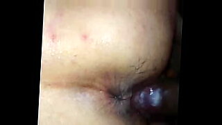 pornhub-com-webcam-chica-tetona-de-lentes-squirt