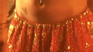 attractive-english-mature-babe-strips-xhamster
