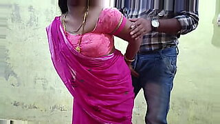 indian aunty saree bra blouse sexy andhra kerala karnataka bangalore hyderabad2