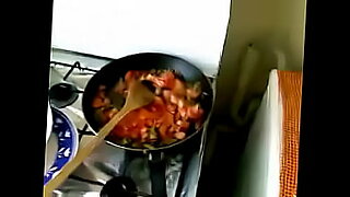 is-it-ok-to-put-hot-food-in-fridge