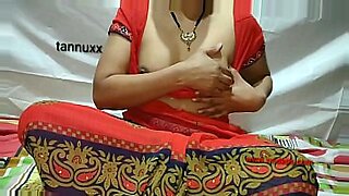 desi indian bhabhi ki gand me lund diya