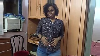 boy-put-her-finger-in-mouth-of-girl-video