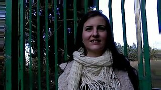 hermosa-morocha-teniendo-sexo-anal