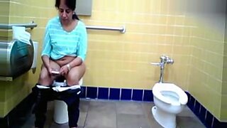 annabelle lee toilet sex