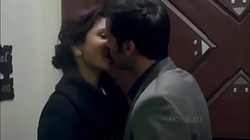 anushka sharma kissing video down