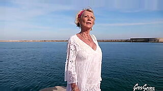 video-porno-teatro-abuela-poleras