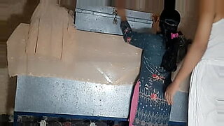 orgia-grupal-de-travestis-teatro-porno