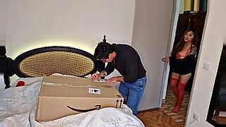 hd-show-gay-while-woman-watchs-xxx