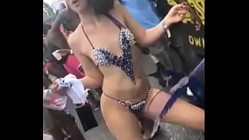 animated grid girl shagged and creamed in a garage