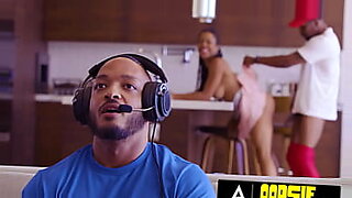 video-porno-anal-de-dos-jovencitas-con-hombre-negro