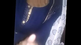 2-transexuales-y-una-mujer-follando
