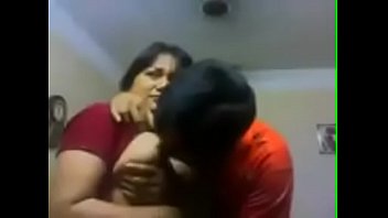 indian saree aunty milk boobs sex video