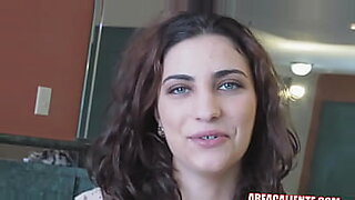 mama-e-hija-espanolas-en-moto-xxx