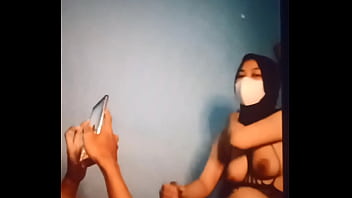 video broke strip artist indonesia