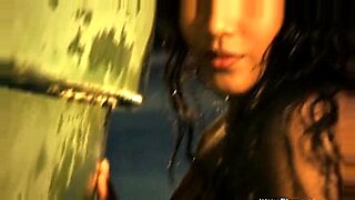 modelo-escort-flaca-pelinegra-milf