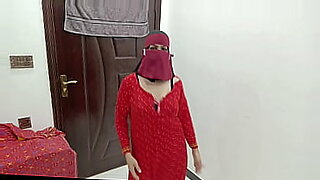 redtube-chica-espertas-comer-polla-i-huebos