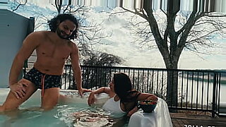 3-pornstar-hot-tub-quickie-orgy