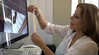 sunny leone fingaring pron