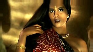 pezones-grandes-tetas-flacas-dancing