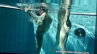 mom and son swimming pool sex