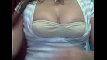 indian aunty boobs press by hubb