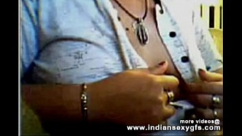 indian girl have small boobs pressed tamil