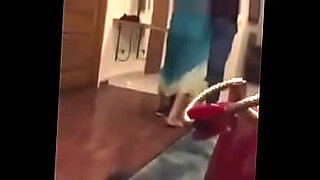 mama-culona-y-hijos-se-que-dan-hotel-porno