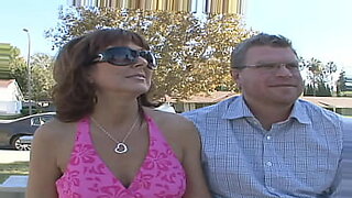 modelo-escort-flaca-pelinegra-milf