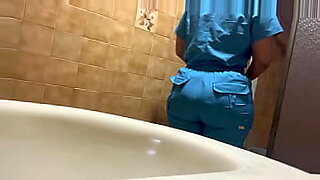 chica-blanca-morocha-de-ojos-azules-xvideos