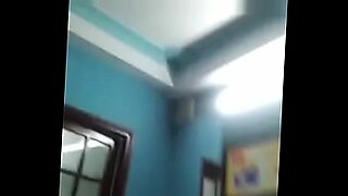 webcamera escondida no vaso mulheres cagando com diarreia em tiras