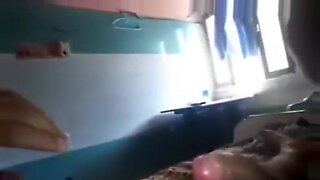 sone ke baad jabardasti karne ke liye taiyar karte hue sexy videos