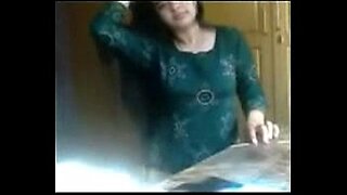 mom watching a porn in room