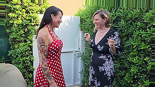 anna-bell-kleio-and-harlow-this-tatted-trio-gets-sloppy