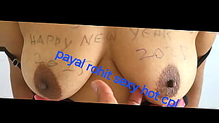 xxx-porno-masturbadas-con-objeyos