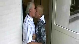 guapos-arabes-se-follan-duro-porno-gay