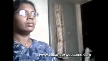 indian aunty pussy kissing boy