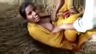 village aunty small boy ki chudai