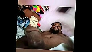 porno-hd-lenceria-roja-y-sosten-blanco