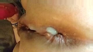 creamy-woman-masturbation