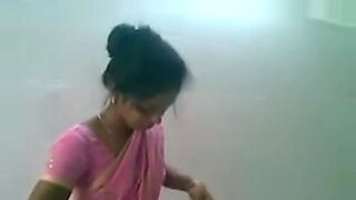 indian aunty saree bra blouse sexy andhra kerala karnataka bangalore hyderabad2