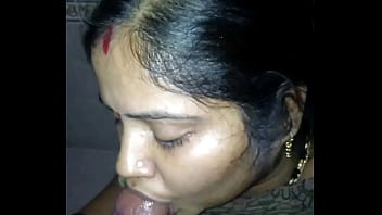 indian aunty boobs press by hubb