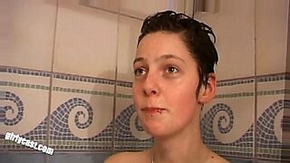 milf-threesome-shower