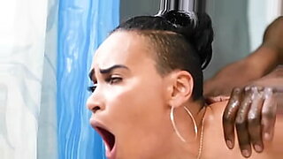 colegiala-lesbi-hot-masturb-cam