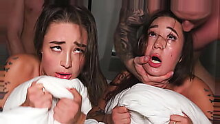 porno-completo-seduce-a-su-mama