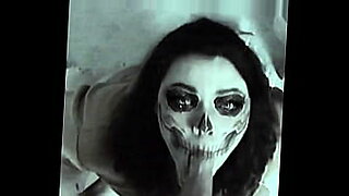 redtube-chica-espertas-comer-polla-i-huebos