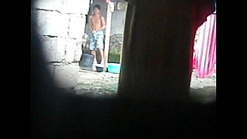 boso sa naliligo sa banyo